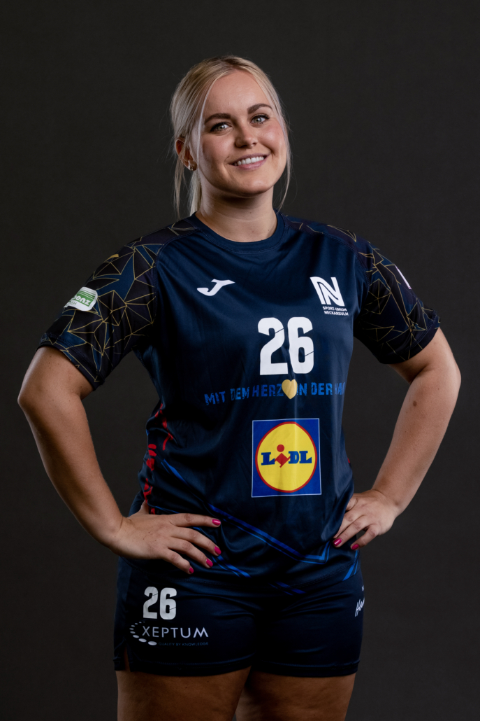 #26 Anouk Nieuwenweg